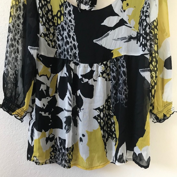 AB Studio Smocked Peplum Floral Chiffon Top Size Medium - Picture 16 of 16